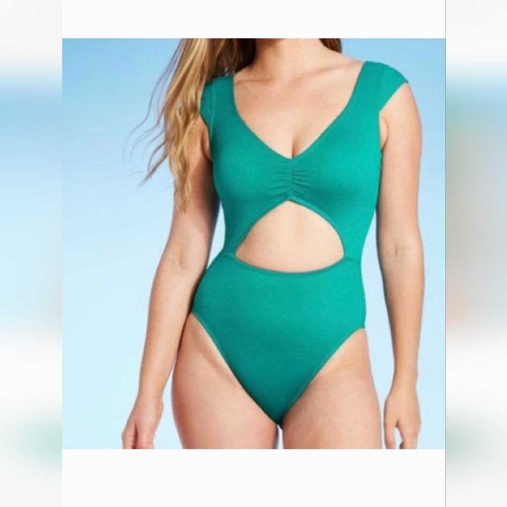 NWT Shade&Shore Small TALL (4-6) One Piece Swimsuit With Cutout Center, Textured
